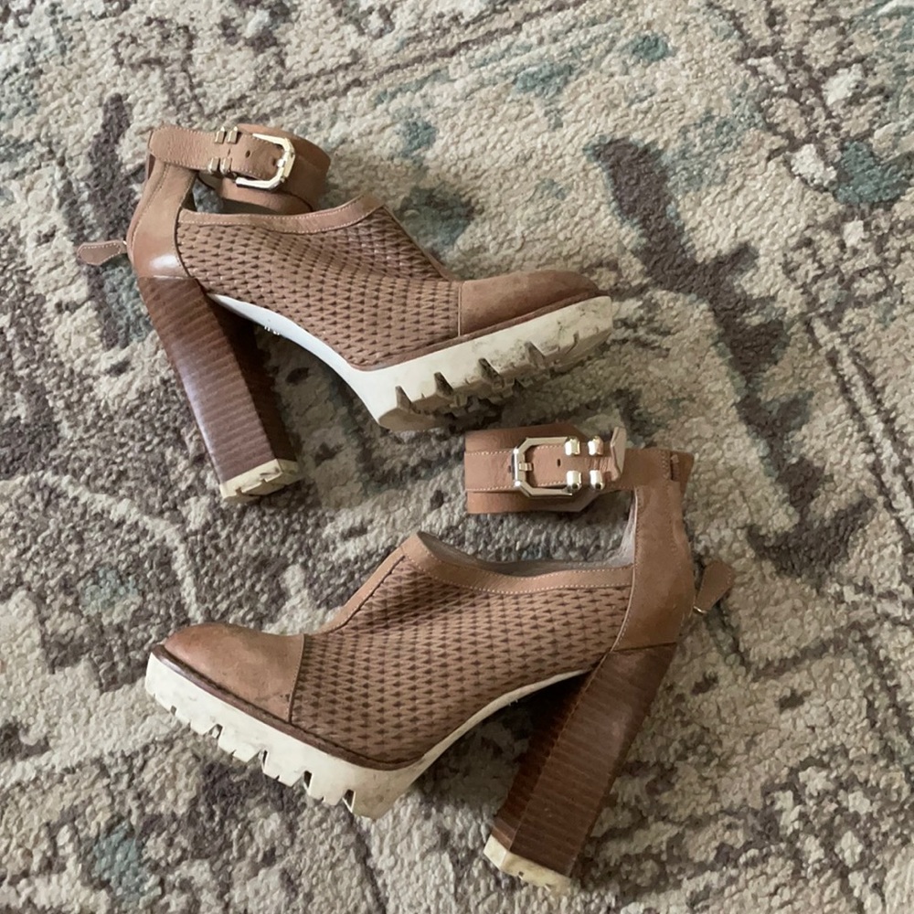 Kenneth Cole heels